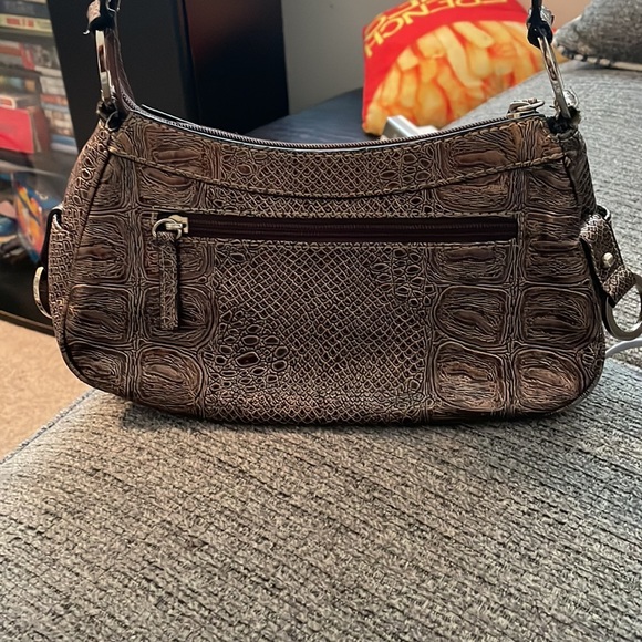 Vintage Guess purse handbag one strap one zipper - Picture 4 of 7